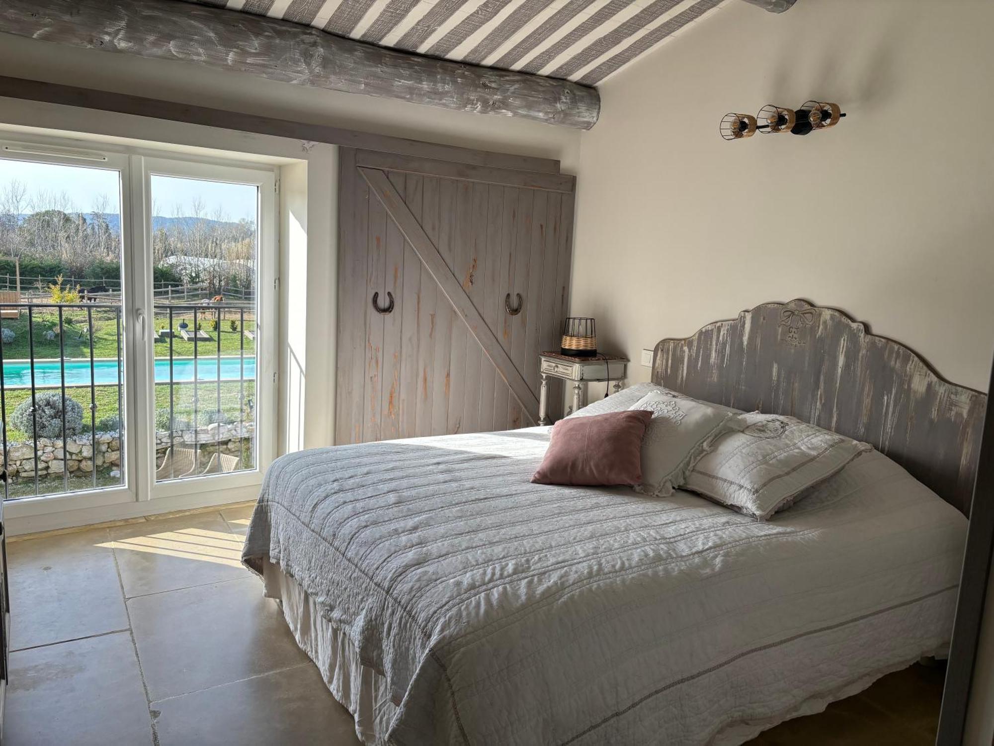 La Petite Plaine Hotell Clansayes Exteriör bild