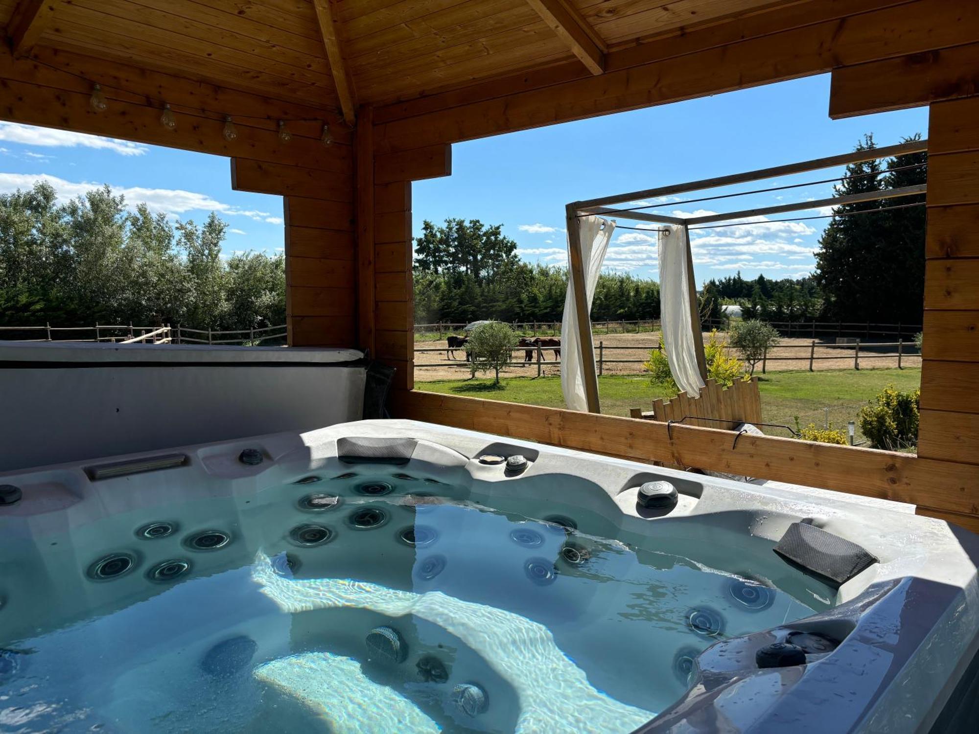 La Petite Plaine Hotell Clansayes Exteriör bild